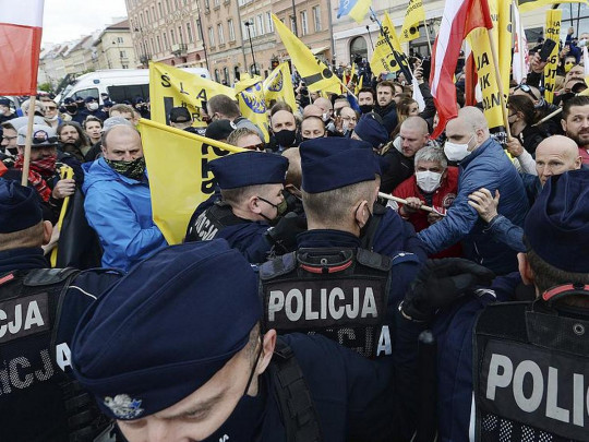 протесты в Польше