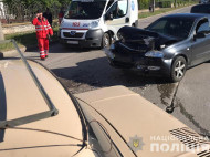 В Бердянске водитель с сердечным приступом разбил три машины и умер (фото)