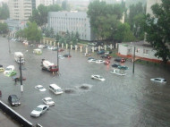 Воды по окна: в Одессе настоящий потоп из-за мощного ливня (фото, видео)