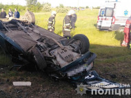 Под Мелитополем поезд врезался в машину: есть погибший (фото)