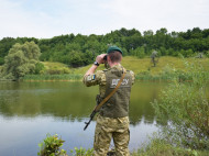 Пограничники двух стран спасали закарпатца, которого по реке унесло из Украины в Венгрию (фото)