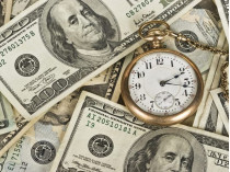 доллары и часы
