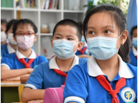 Китайские школьники в масках