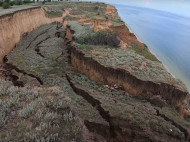 Масштабный оползень у Коблево: море "съело" почти полтора километра круч (видео) 