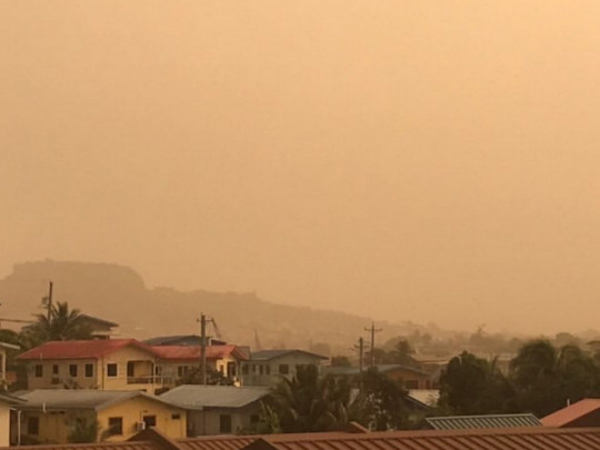 Облако пыли на Тринидад и Тобаго