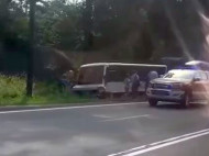 Пассажирский автобус попал в смертельное ДТП под Киевом (фото, видео)