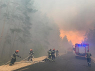 Число жертв лесного пожара на Луганщине возросло до шести, Зеленский срочно созвал совещание 