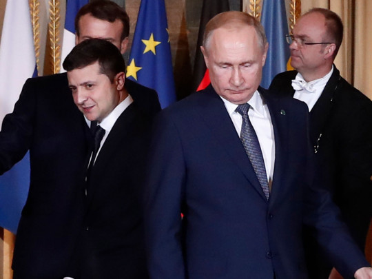Зеленский и Путин на переговорах в Париже