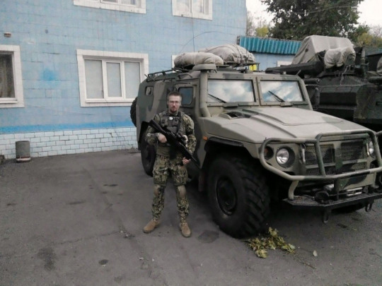 На Донбассе засекли российский «Тигр» с разведкомплексом для спецопераций: кадры с дрона