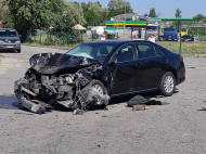 В страшном тройном ДТП под Киевом погиб водитель: эксклюзивные фото с места аварии