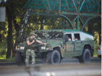 В день выборов при въезде в Минск заметили военную технику (фото)