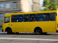 «Мне все равно, кто у вас там умер»: во Львове маршрутчик оскорбил мать погибшего на Донбассе бойца