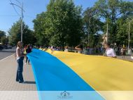 В Измаиле в День Независимости развернули 100-метровый флаг Украины (фото, видео)