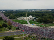 Бесконечная колонна: марш протеста в Минске собрал 100 тысяч участников (впечатляющие фото)