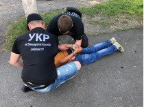 задержание подростка, ограбившего АЗС в Ужгороде