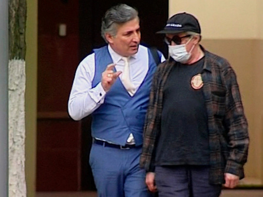 Михаил Ефремов с адвокатом Эльманом Пашаевым