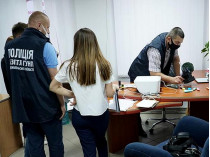 Банда изготавливала и сбывала в Украине поддельные документы граждан стран ЕС