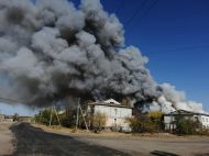 Появились фото с места поджога на Луганщине, где нависла угроза над подстанцией