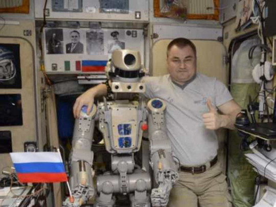 Вокруг выругавшегося российского космонавта и робота Федора произошел скандал