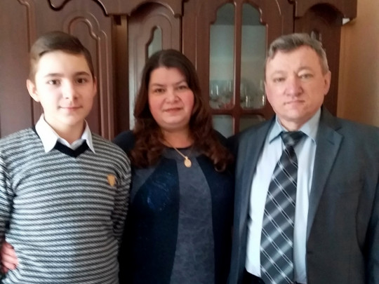 Валентин и Галина Степченко с сыном Антоном
