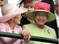 Королева Елизавета и принцесса Майкл Кентская