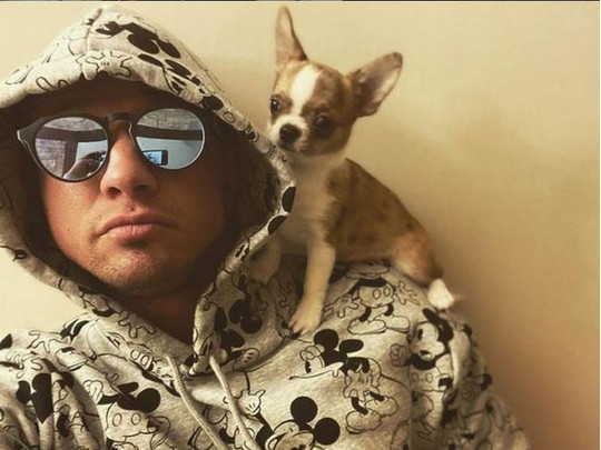 Павел Прилучный с собакой