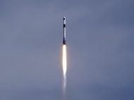 Полет на Марс не за горами: компания Илона Маска SpaceX отправила к МКС обновленный корабль Dragon