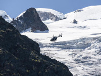 Вертолет в Альпах