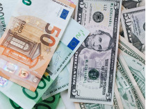 Доллары и евро 