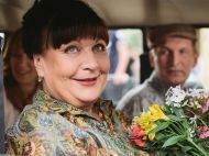 Научила всему в любовных делах: "Валюха из Сватов" рассказала о романе с героем "Папиных дочек"