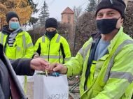 Украинские заробитчане в Польше спасли малыша, подавившегося деталькой от конструктора