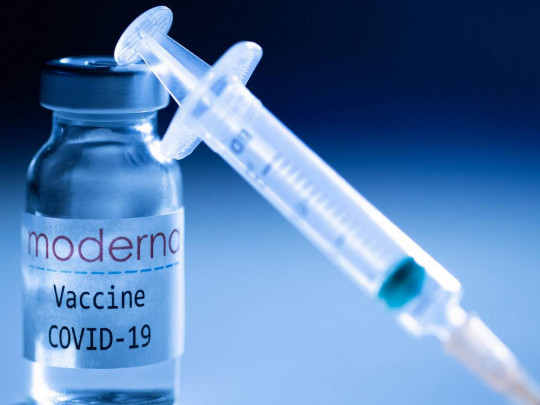 Вакцина Moderna против коронавируса получила одобрение в США