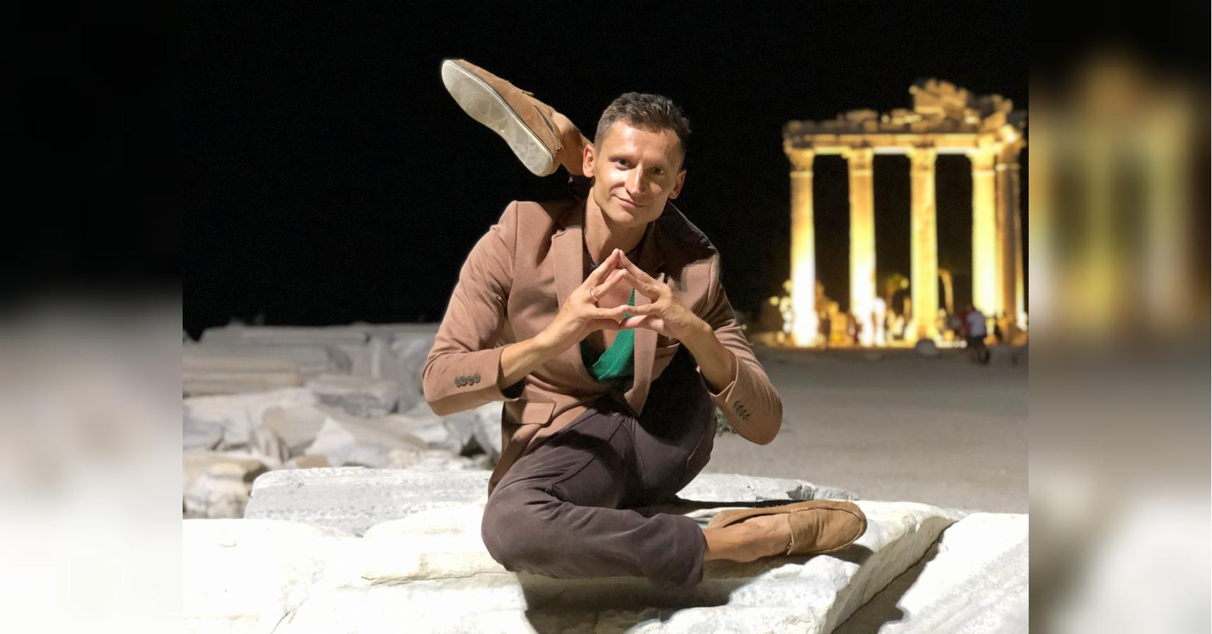 «Меня связывали, засовывали в рот распятие, а я кричал и плевал кровью на журналистов»