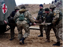Боец ВСУ ранен из-за обстрела со стороны противника на Донбассе