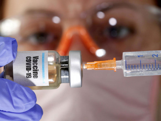 Кремль хочет испытывать свою вакцину против COVID-19 на украинцах