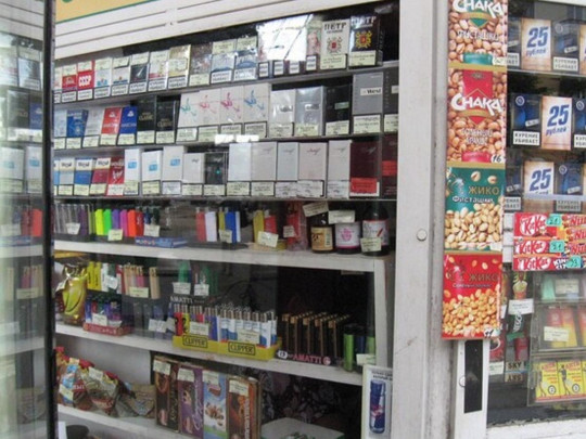 Покупайте батарейки в киосках: Минздрав разъяснил запрет на торговлю бытовыми товарами