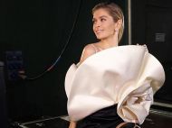 "Секси-фрау с мешком картошки": Вера Брежнева изумила поклонников новым платьем