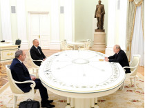 Алиев и Пашинян отказались пожать друг другу руки несмотря на присутствие Путина