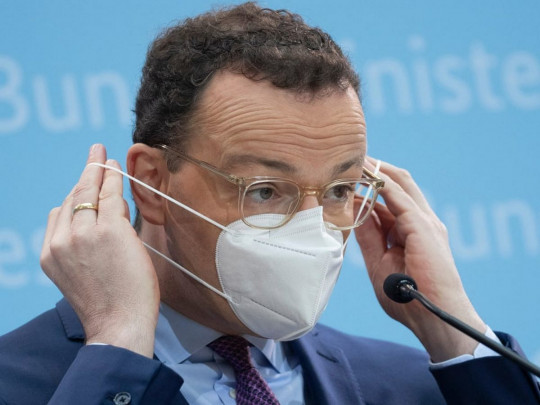 Министр здравоохранения Германии Йенс Шпан выступает за обязательное ношение респираторов