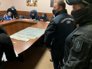 Мошенник попытался устроить человека к Зеленскому за 200 тысяч долларов