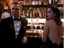 Дэниел Крэйг и Ана де Армас в фильме «007: Не время умирать»