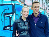 Навальный с женой