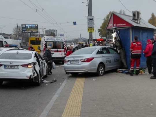 Сбивший людей в Киеве таксист публиковал видео в Instagram