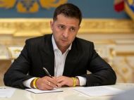 "Научиться различать правду и ложь": Зеленский в видеообращении объяснил закрытие телеканалов