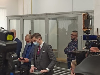Дело Шеремета: под крики «Позор!» суд оставил Антоненко за решетку