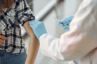 Паспорта вакцинації: що&nbsp;заборонять тим, хто відмовиться щепитися