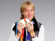&laquo;Збирав із&nbsp;мамою пляшки&raquo;: дворазовий олімпійський чемпіон Плющенко розповів про кошмари дитинства