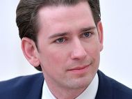 Канцлеру Австрії закидають використання літака Фірташа