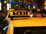День таксиста 2021: кумедні листівки та&nbsp;привітання