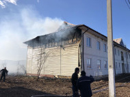 Епічна пожежа в&nbsp;Закарпатті: горять багатоквартирні будинки для переселенців